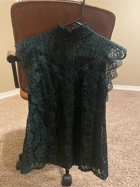 Cable & Gauge Dark Green Lace Mock-Neck blouse
